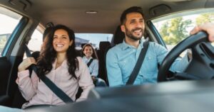 Veel ondernemers zijn onbewust onverzekerd bij zakelijk gebruik van hun privéauto. Ontdek de risico's en hoe je dit voorkomt.